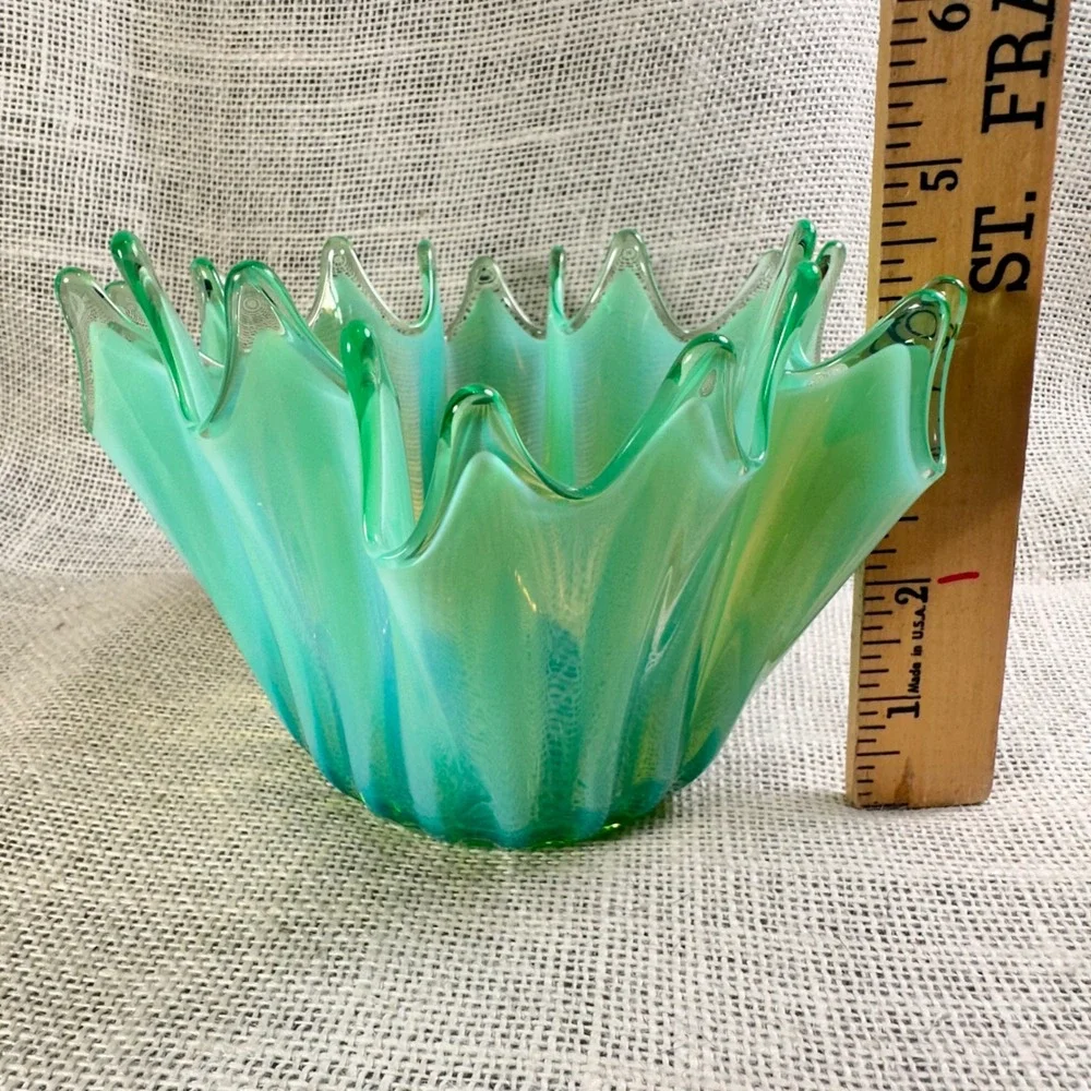 Fostoria Heirloom Green Opalescent Handkerchief Bowl MCM Art Glass Vintage